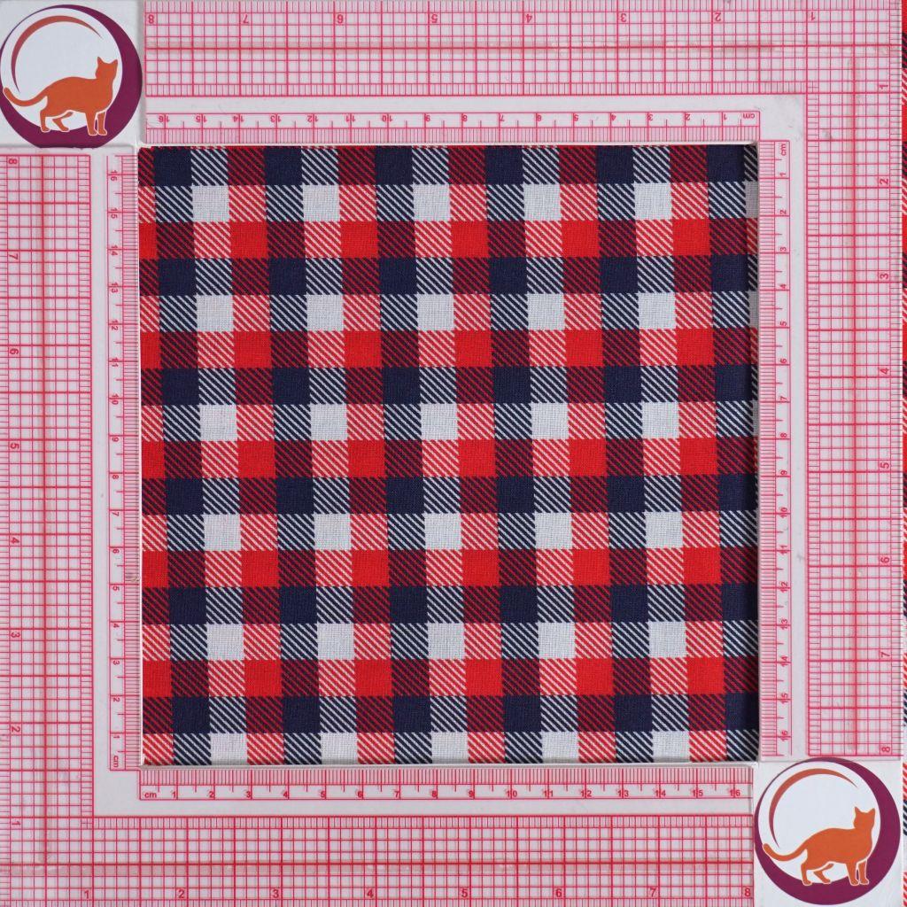 Preview: Baumwollstoff Motivdruck Karodrcuck rot blau